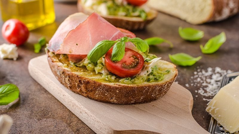 Tartine PCRUDO pesto e pomodoro_16_9